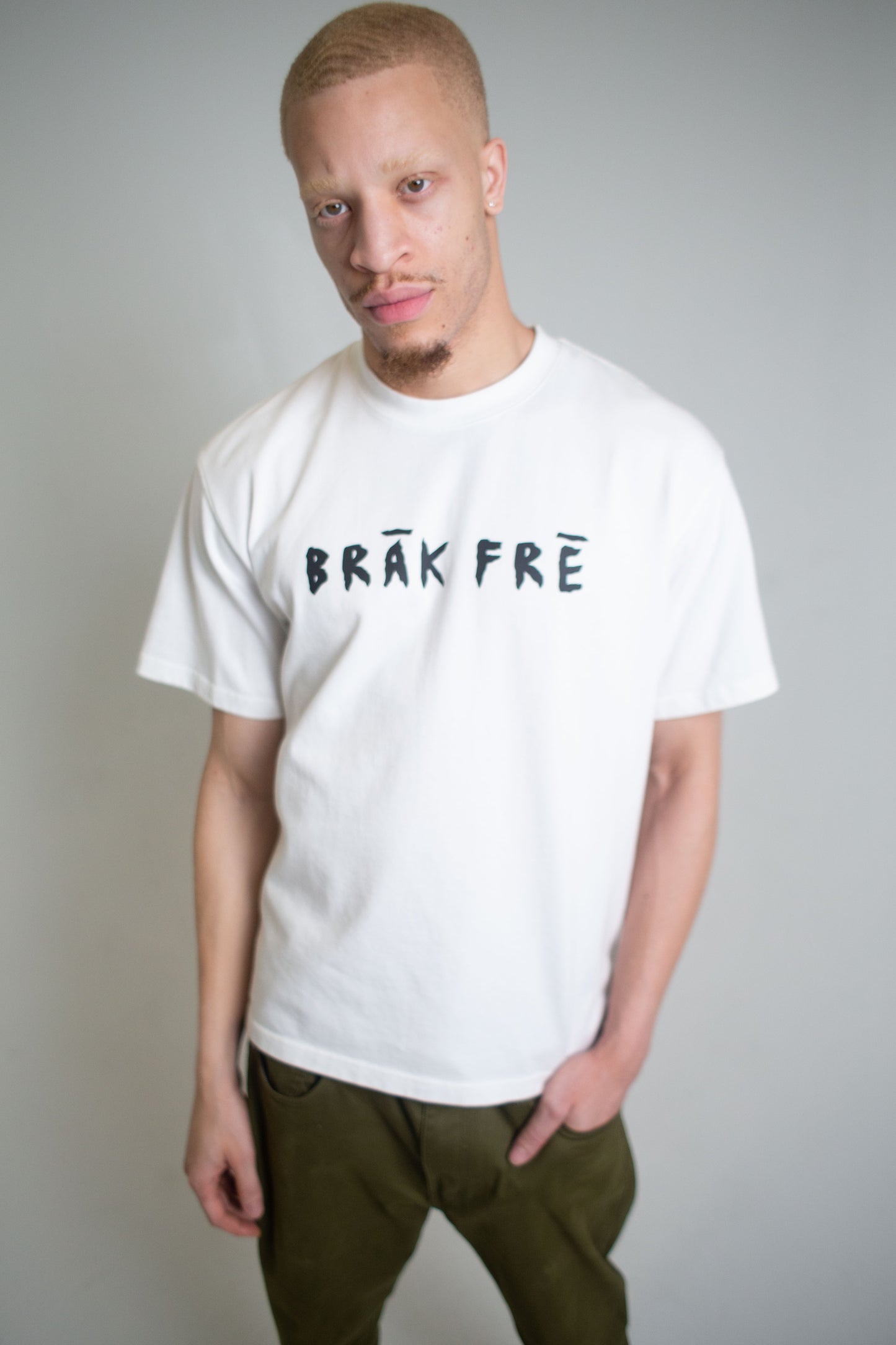 BRĀK FRĒ Tee